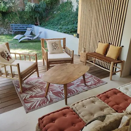 Avec Entree Independante Casa de hóspedes 3*