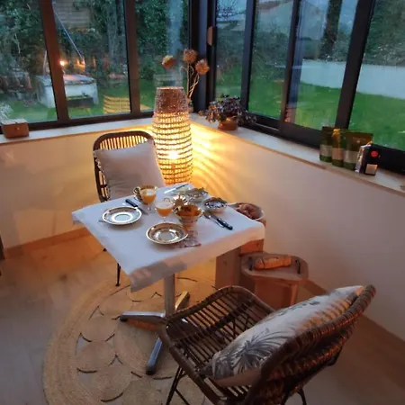 Avec Entree Independante