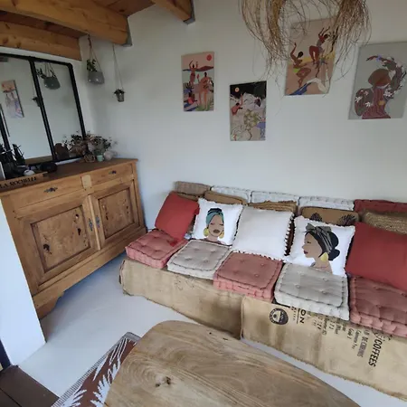 Casa de hóspedes Avec Entree Independante Esnandes