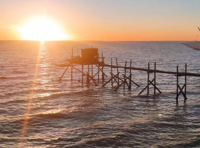 Avec Entree Independante 3* Esnandes