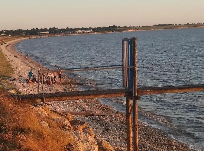 Avec Entree Independante